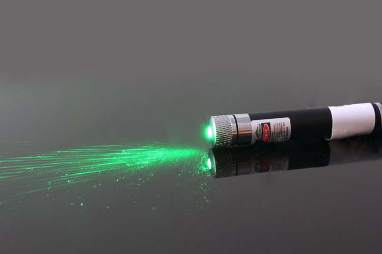 laser puissant pour le ciel